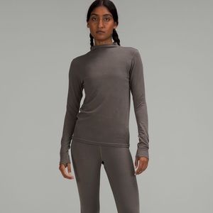 Lululemon lab seem less merino wool mock neck warm base layer